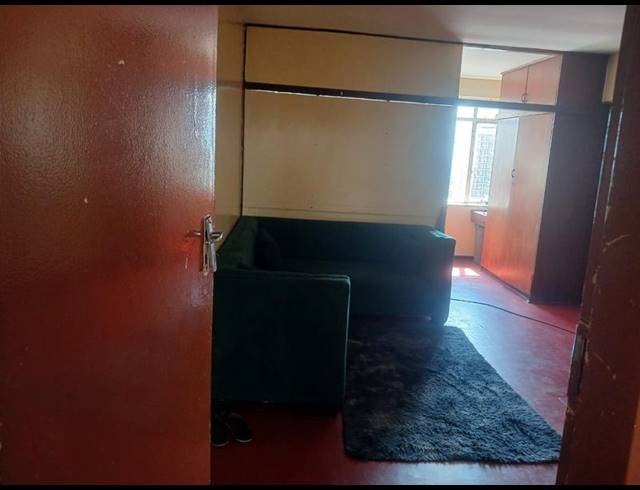 1 BEDROOM APARTMENT FOR SALE IN HILLBROW